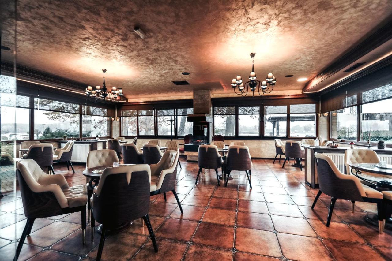 Hotel Dunav イロク エクステリア 写真
